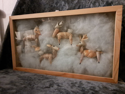 Neon Seashell Reindeer Form — Active Specimen container